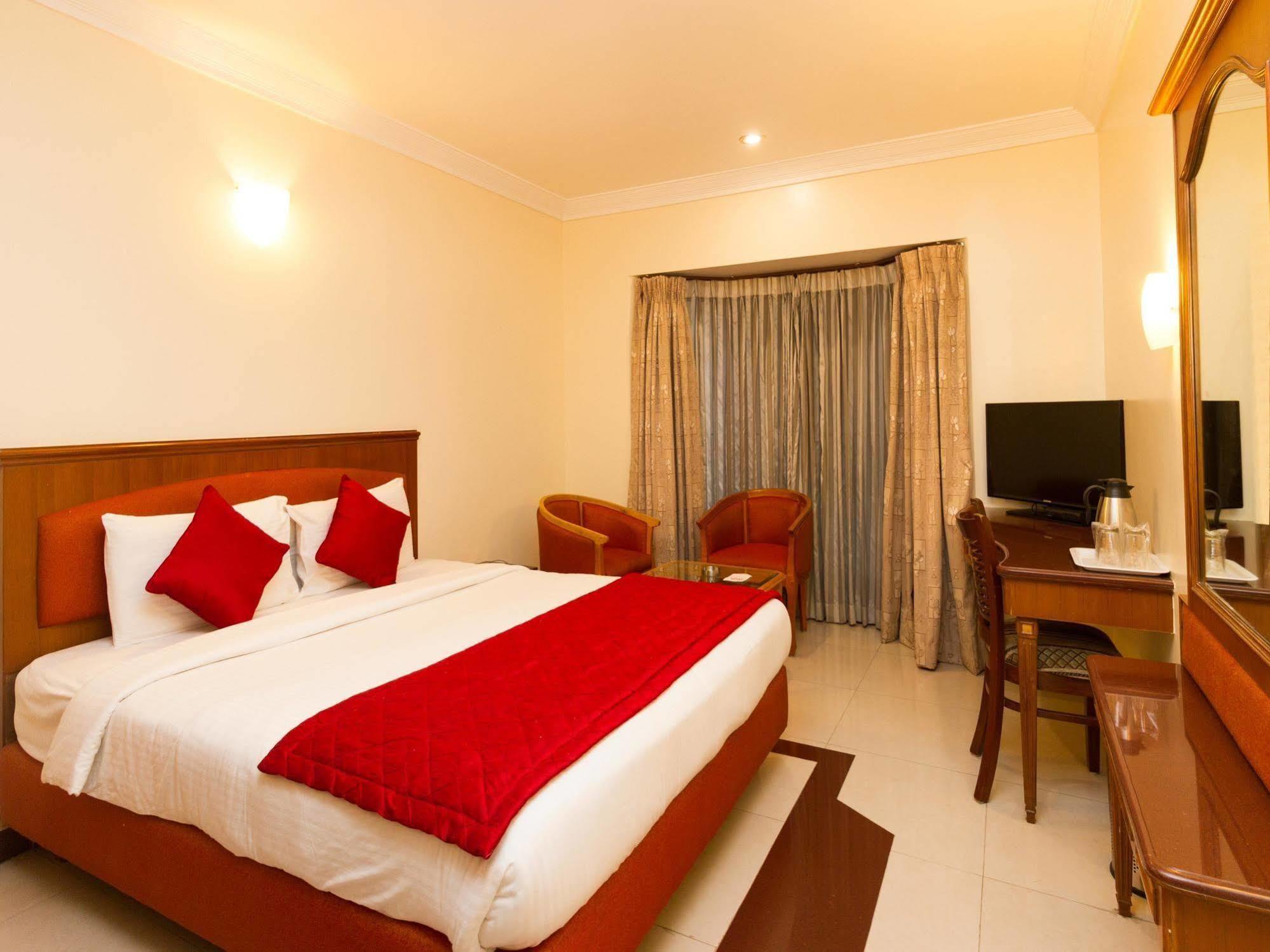 Grand Inn Bangalore Exterior photo