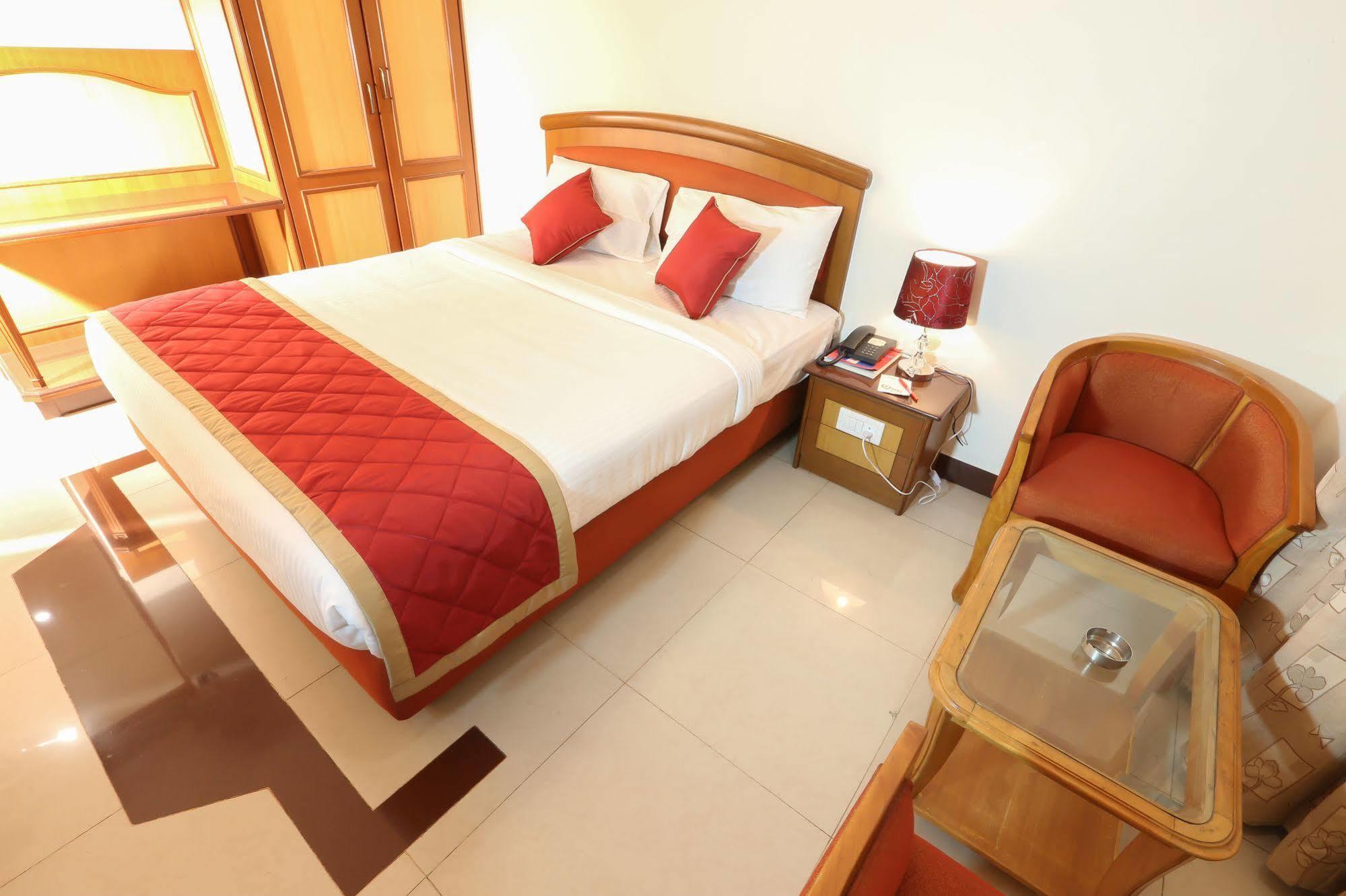 Grand Inn Bangalore Exterior photo